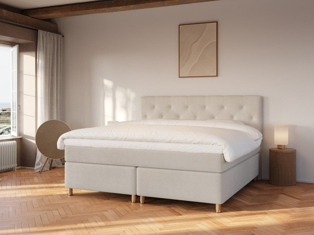 Nora Fjäll | 220x220 | Bouclé cream - Nordic Dream