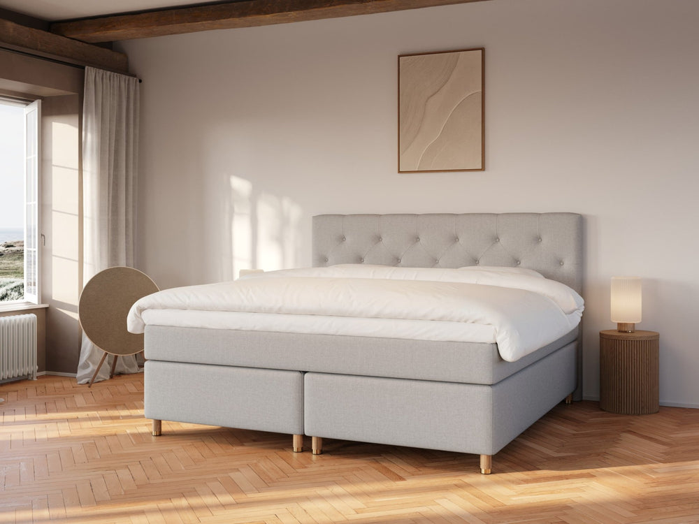 Nora Fjäll | 220x220 | Lys grå - Nordic Dream