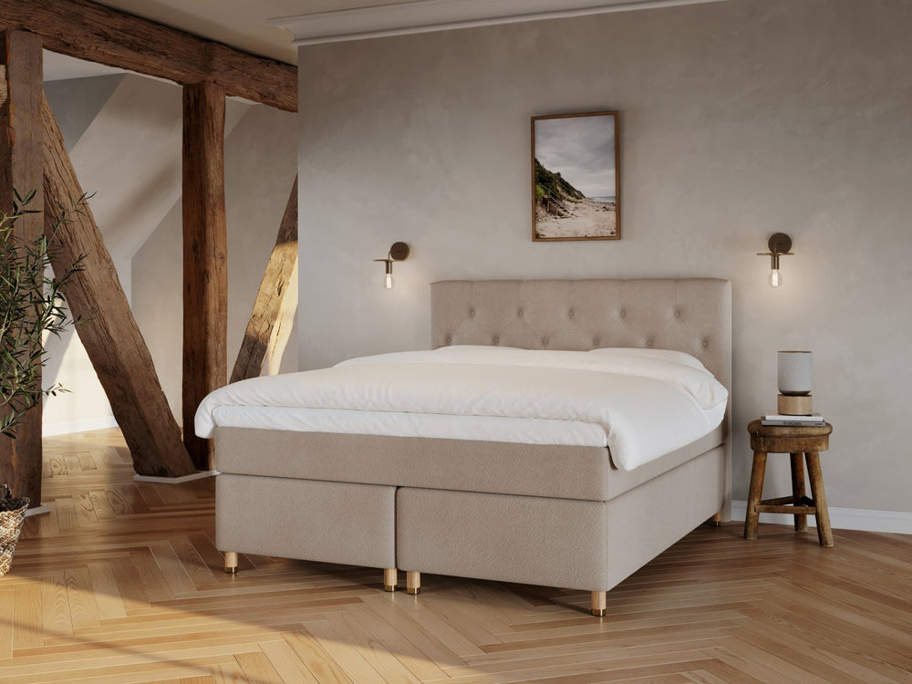 Nora Fjord | 180x210 | Bouclé latte - Nordic Dream