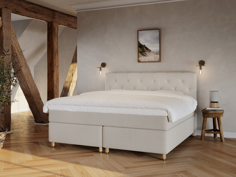 Nora Fjord | 200x200 | Bouclé cream - Nordic Dream