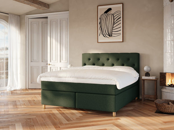 Nora Nordlys 180x200 Dyb grøn Nordic Dream tilbyder senge med skandinavisk design og højkvalitets materialer. Oplev perfekt komfort for en god nattesøvn. Bestil din i dag!
