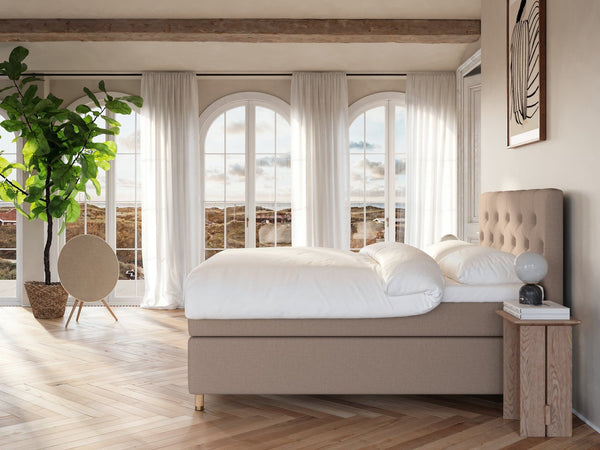 Nora Nordlys 180x200 Brun Nordic Dream tilbyder senge med skandinavisk design og højkvalitets materialer. Oplev perfekt komfort for en god nattesøvn. Bestil din i dag!