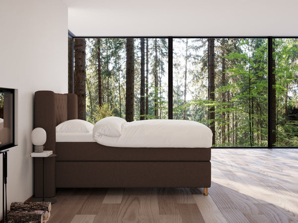 Eira Fjord 140x200 Mørk brun Nordic Dream tilbyder senge med skandinavisk design og højkvalitets materialer. Oplev perfekt komfort for en god nattesøvn. Bestil din i dag!