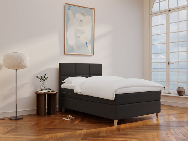 Snefrid Älv 120x200 Antracit Nordic Dream tilbyder senge med skandinavisk design og højkvalitets materialer. Oplev perfekt komfort for en god nattesøvn. Bestil din i dag!