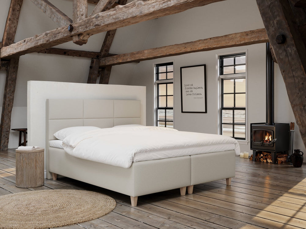 Freja Fjäll 180x200 Sand Nordic Dream tilbyder senge med skandinavisk design og højkvalitets materialer. Oplev perfekt komfort for en god nattesøvn. Bestil din i dag!