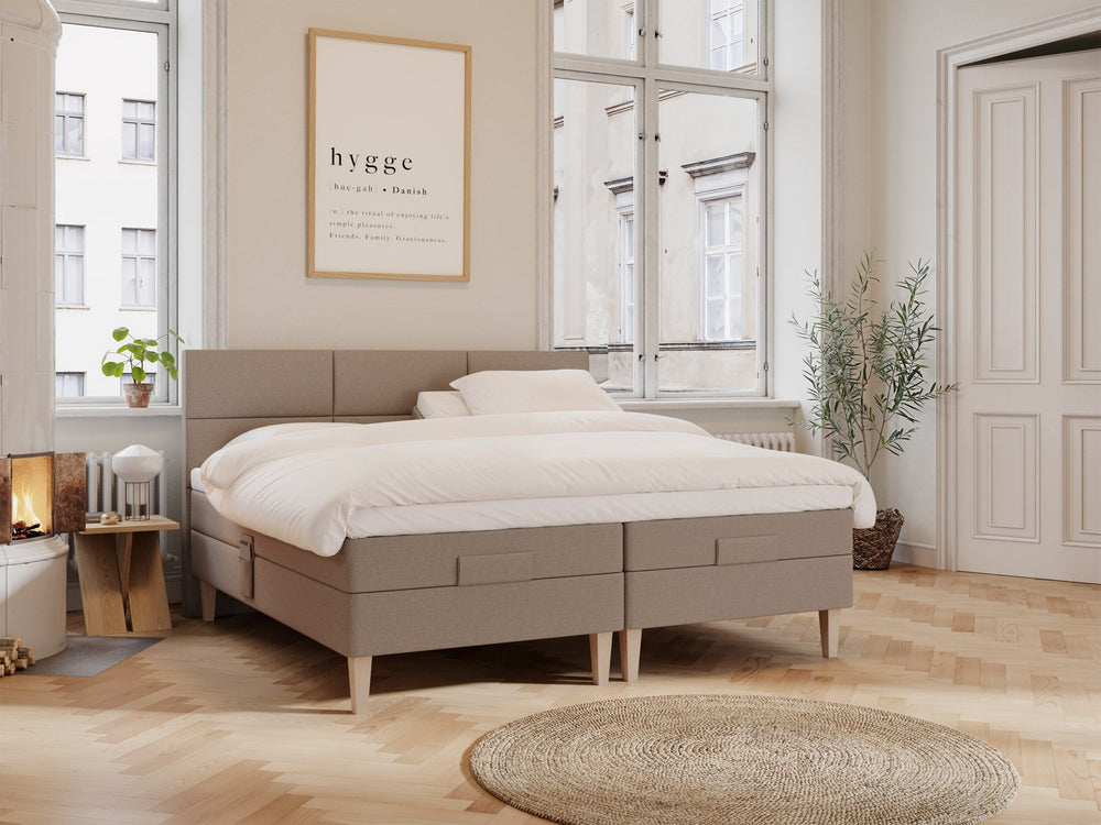 Ragna Nordlys 210x210 Brun Nordic Dream tilbyder senge med skandinavisk design og højkvalitets materialer. Oplev perfekt komfort for en god nattesøvn. Bestil din i dag!