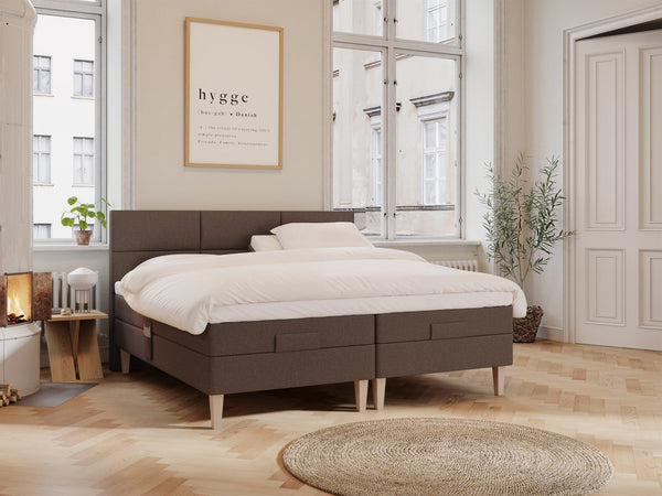 Ragna Fjäll 210x210 Mørk brun Nordic Dream tilbyder senge med skandinavisk design og højkvalitets materialer. Oplev perfekt komfort for en god nattesøvn. Bestil din i dag!