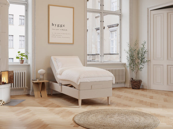 Ragna Älv 90x200 Sand Nordic Dream tilbyder senge med skandinavisk design og højkvalitets materialer. Oplev perfekt komfort for en god nattesøvn. Bestil din i dag!