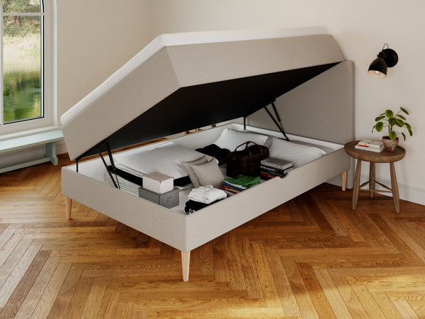 Astrid Nordlys 140x200 Sand Nordic Dream tilbyder senge med skandinavisk design og højkvalitets materialer. Oplev perfekt komfort for en god nattesøvn. Bestil din i dag!