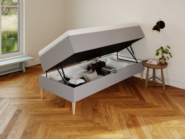 Astrid Älv 90x200 Lys grå Nordic Dream tilbyder senge med skandinavisk design og højkvalitets materialer. Oplev perfekt komfort for en god nattesøvn. Bestil din i dag!