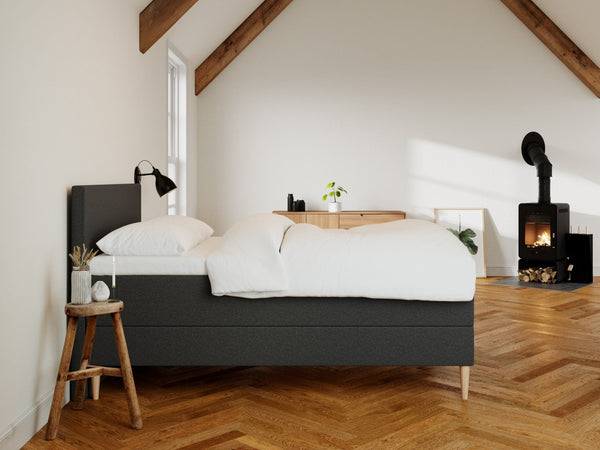 Astrid Fjord 140x200 Antracit Nordic Dream tilbyder senge med skandinavisk design og højkvalitets materialer. Oplev perfekt komfort for en god nattesøvn. Bestil din i dag!