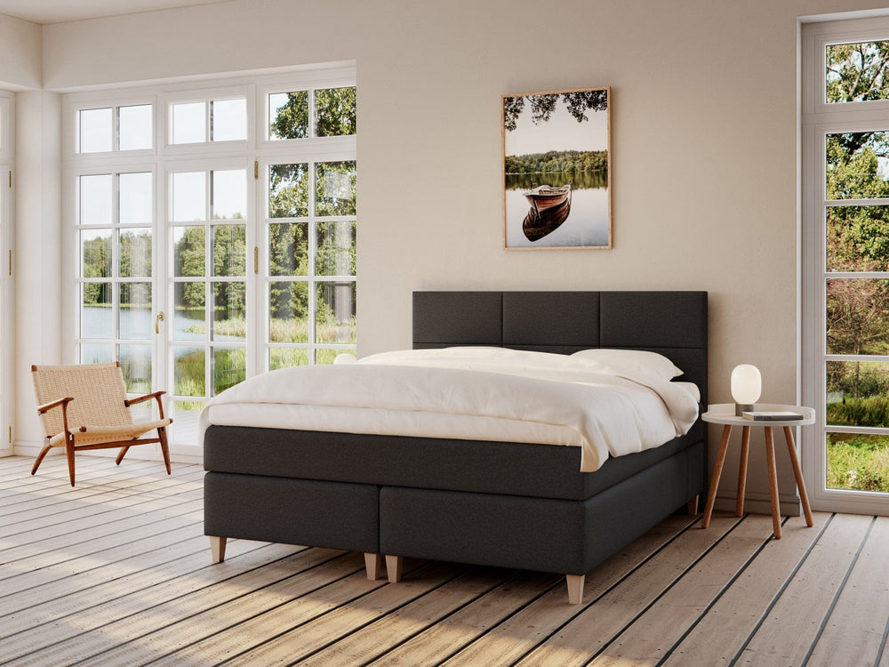 Snefrid Fjäll 200x200 Antracit Nordic Dream tilbyder senge med skandinavisk design og højkvalitets materialer. Oplev perfekt komfort for en god nattesøvn. Bestil din i dag!