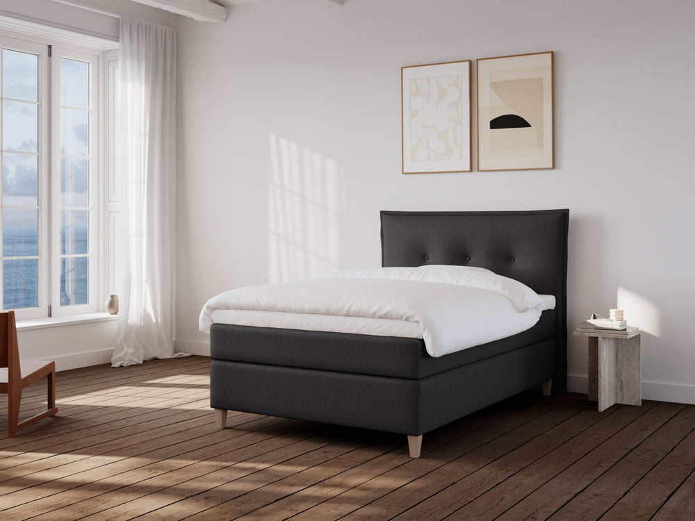 Snefrid Nordlys 140x200 Antracit Nordic Dream tilbyder senge med skandinavisk design og højkvalitets materialer. Oplev perfekt komfort for en god nattesøvn. Bestil din i dag!