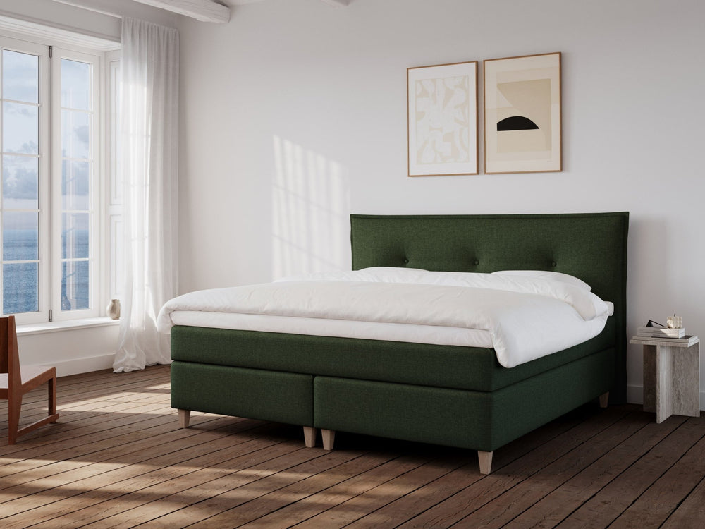 Snefrid Nordlys 210x210 Dyb Grøn Nordic Dream tilbyder senge med skandinavisk design og højkvalitets materialer. Oplev perfekt komfort for en god nattesøvn. Bestil din i dag!