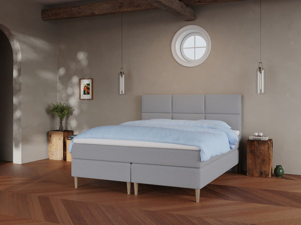 Svanhild Älv 180x200 Lys grå Nordic Dream tilbyder senge med skandinavisk design og højkvalitets materialer. Oplev perfekt komfort for en god nattesøvn. Bestil din i dag!