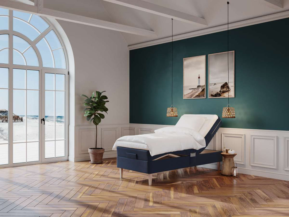 Ragna Fjäll 80x200 Dyb blå Nordic Dream tilbyder senge med skandinavisk design og højkvalitets materialer. Oplev perfekt komfort for en god nattesøvn. Bestil din i dag!