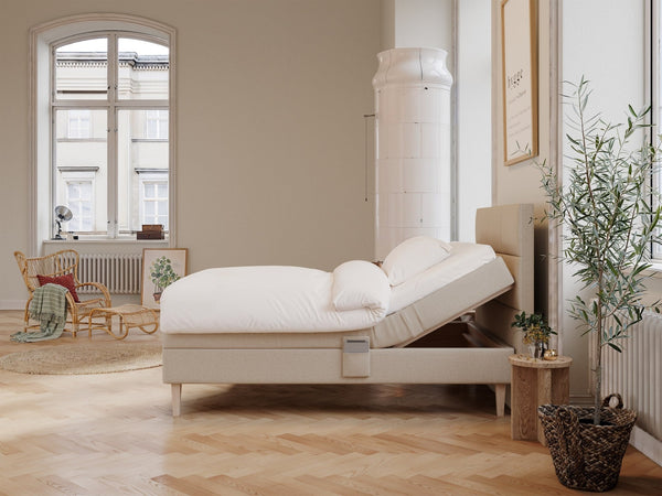 Ragna Älv 140x200 Sand Nordic Dream tilbyder senge med skandinavisk design og højkvalitets materialer. Oplev perfekt komfort for en god nattesøvn. Bestil din i dag!