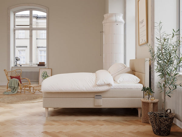 Ragna Älv 160x200 Sand Nordic Dream tilbyder senge med skandinavisk design og højkvalitets materialer. Oplev perfekt komfort for en god nattesøvn. Bestil din i dag!