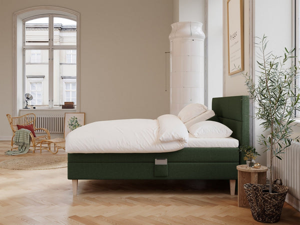Ragna Fjord 210x210 Dyb grøn Nordic Dream tilbyder senge med skandinavisk design og højkvalitets materialer. Oplev perfekt komfort for en god nattesøvn. Bestil din i dag!
