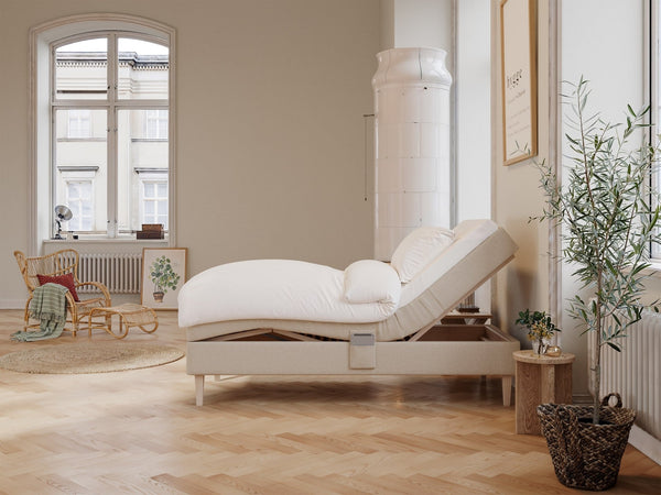 Ragna Älv 90x200 Sand Nordic Dream tilbyder senge med skandinavisk design og højkvalitets materialer. Oplev perfekt komfort for en god nattesøvn. Bestil din i dag!