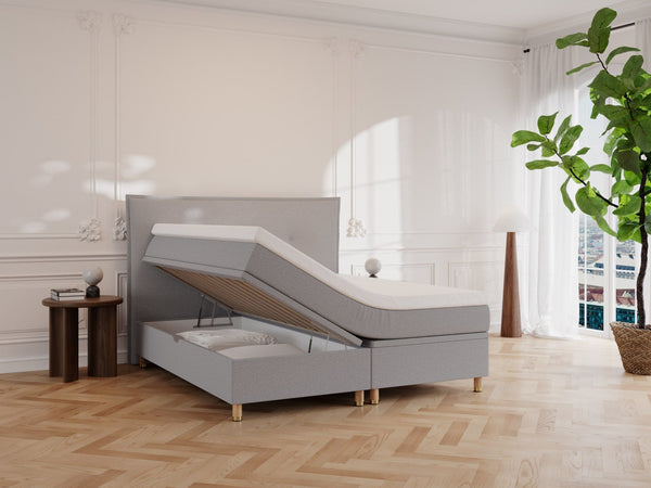 Alva Fjord 200x200 Lys grå Nordic Dream tilbyder senge med skandinavisk design og højkvalitets materialer. Oplev perfekt komfort for en god nattesøvn. Bestil din i dag!
