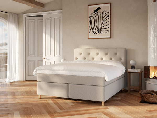 Nora Nordlys 180x200 Sand Nordic Dream tilbyder senge med skandinavisk design og højkvalitets materialer. Oplev perfekt komfort for en god nattesøvn. Bestil din i dag!